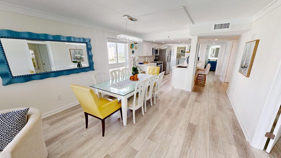 Destin Towers 113 condo Apartment in Destin