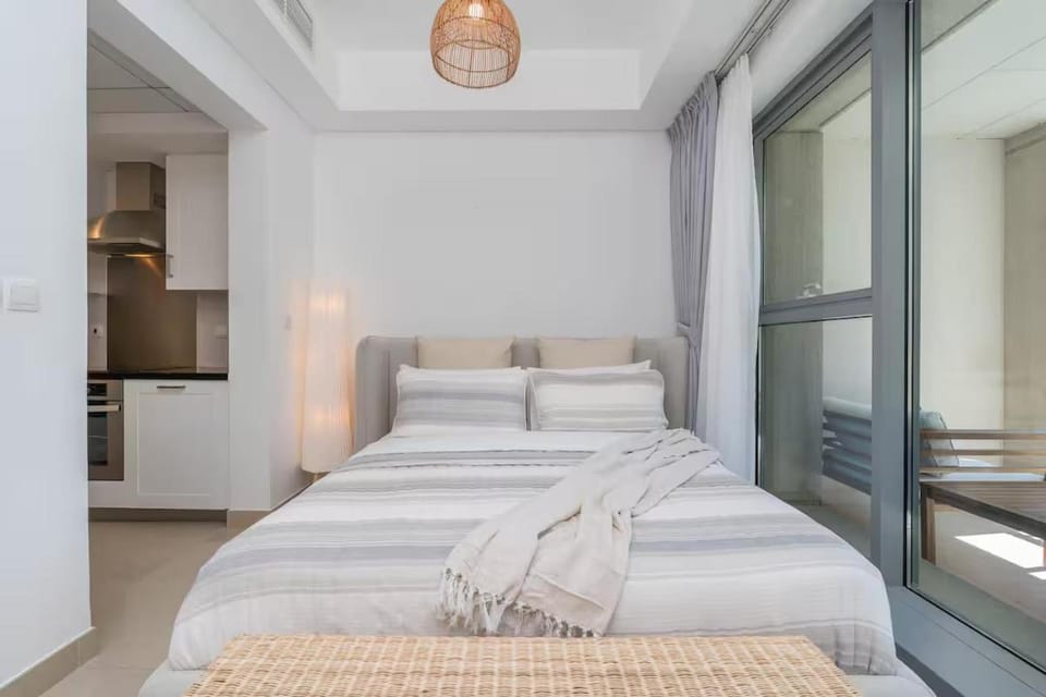 Bed, Photo of the whole room, Bedroom, Landmark view, towels