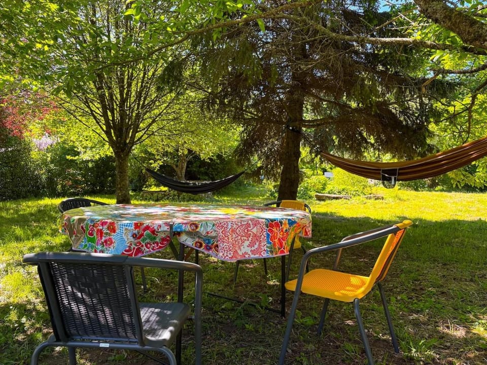 Spring, Garden, Dining area, Garden view