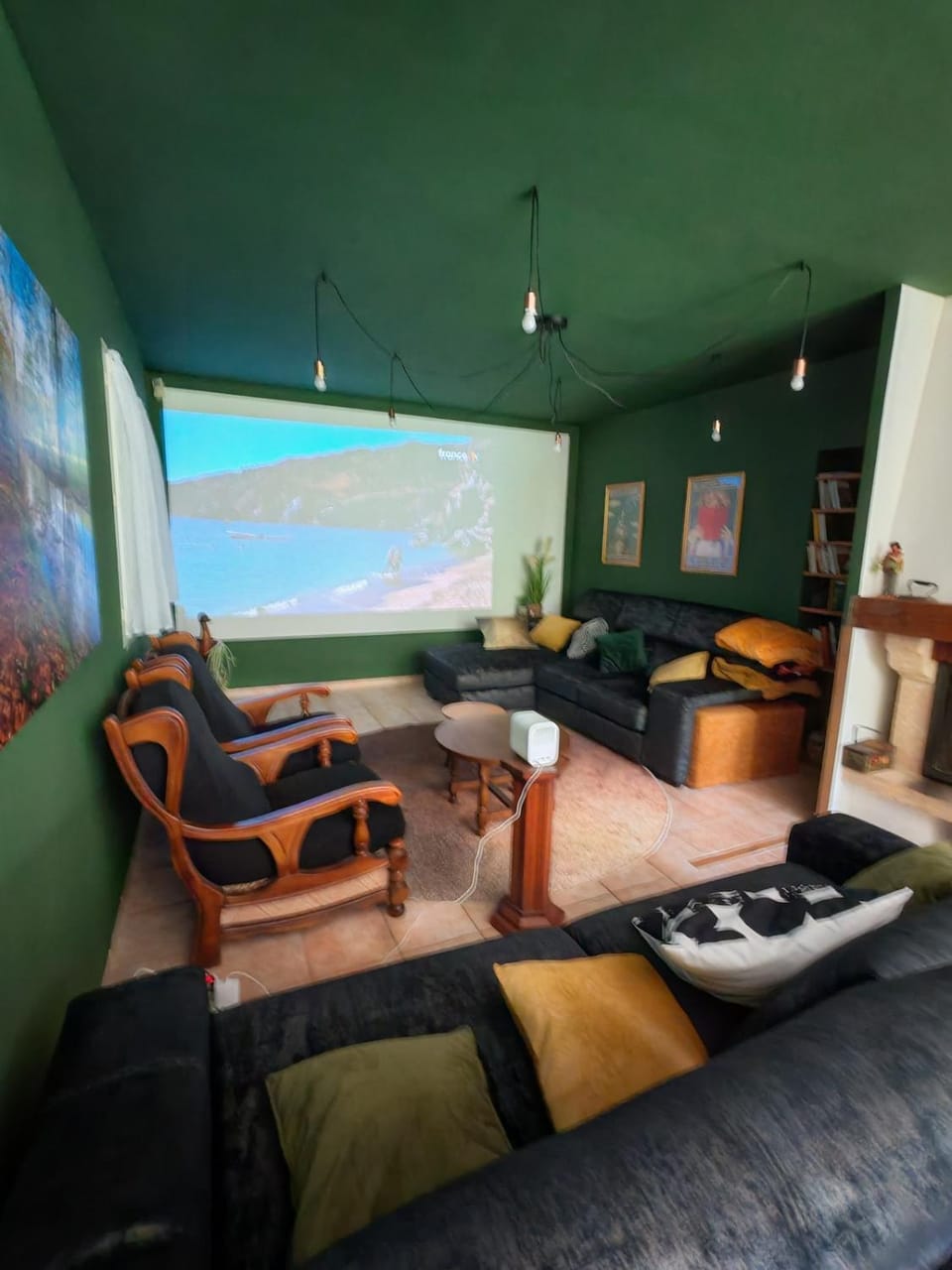 Communal lounge/ TV room