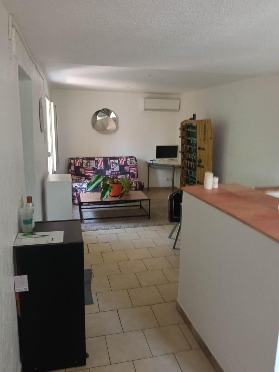 Kitchen or kitchenette, Living room, Dining area