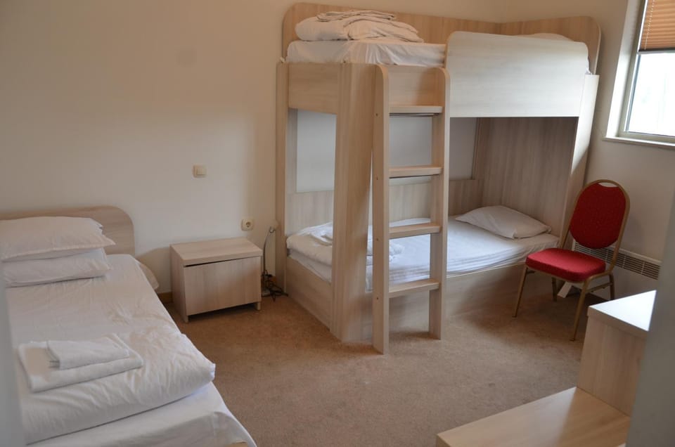 Хотел Летище Лесново Hotel in Sofia City Province