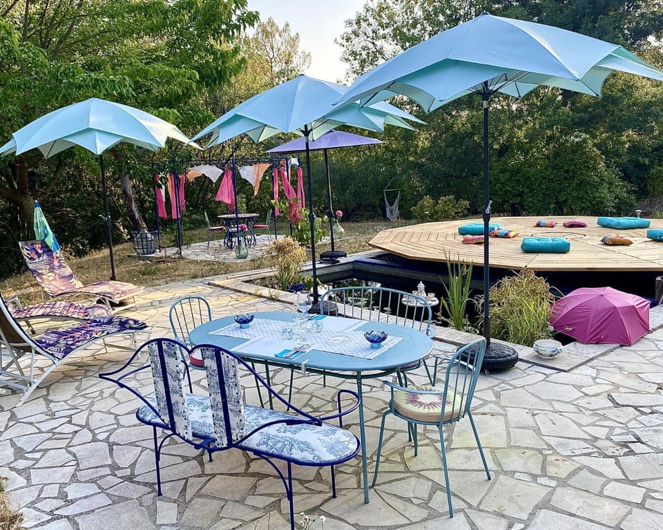 Patio, Restaurant/places to eat