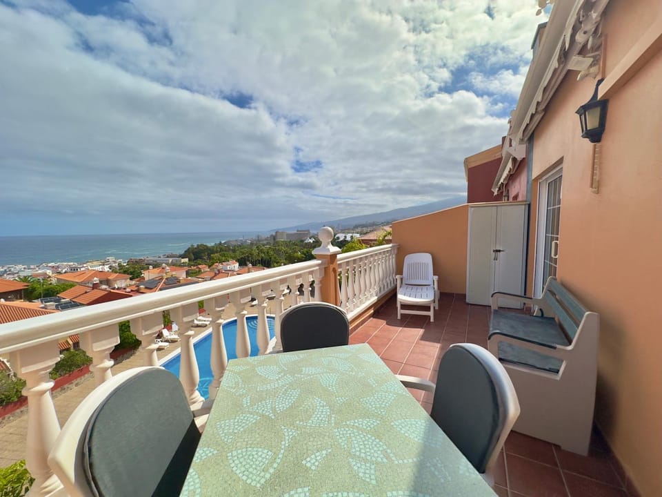Natural landscape, View (from property/room), Balcony/Terrace
