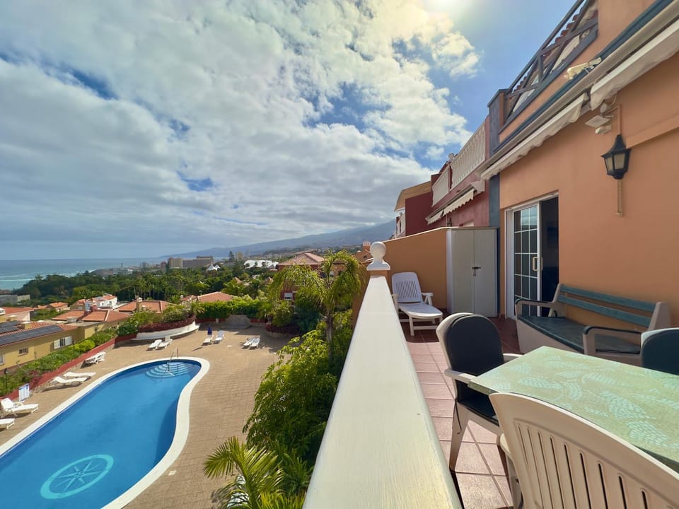 View (from property/room), Balcony/Terrace, Sea view