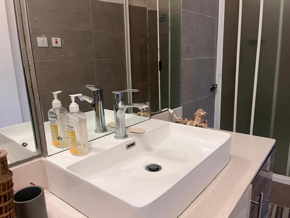 Al rah opposite pereyber beach 3Rooms Apartment in Grand Baie