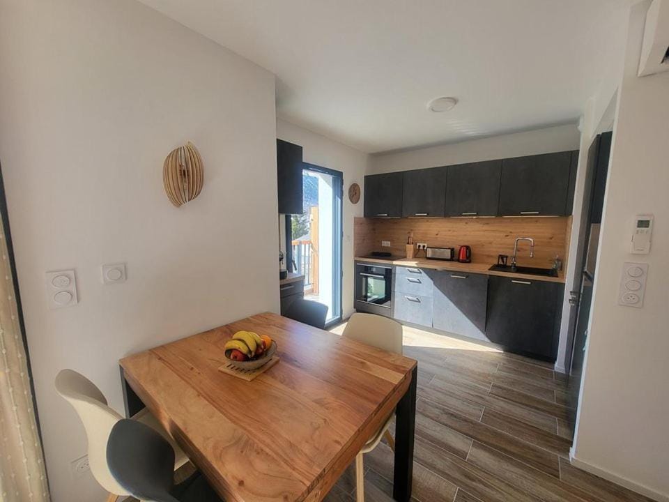 Bel appartement Chaberton avec parking couvert Apartment in Montgenèvre