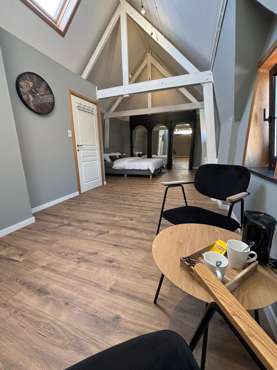 Bed, Coffee/tea facilities, Photo of the whole room, Bedroom