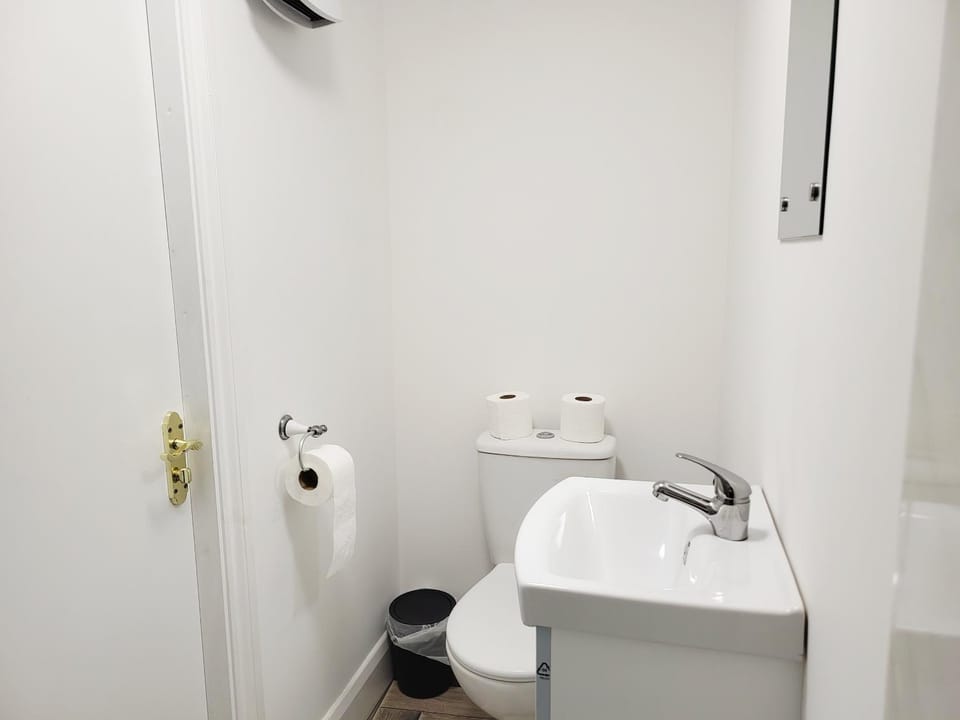 Loft Style-1Br-WalkinShower-WiFi-Central Cork Apartment in Cork City