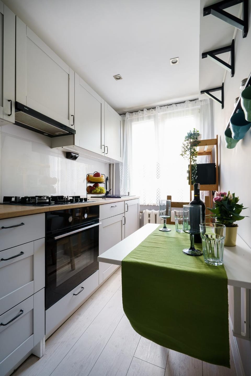 Kitchen or kitchenette, Location, microwave, oven, stove, dryer