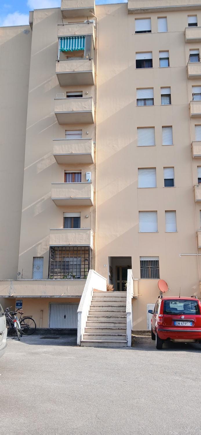Property building, Facade/entrance, Property logo or sign, Property logo or sign, Neighbourhood, Garden, View (from property/room), Logo/Certificate/Sign, Logo/Certificate/Sign, City view, Garden view, Landmark view, Street view, Area and facilities, Area and facilities, Parking, acessibility