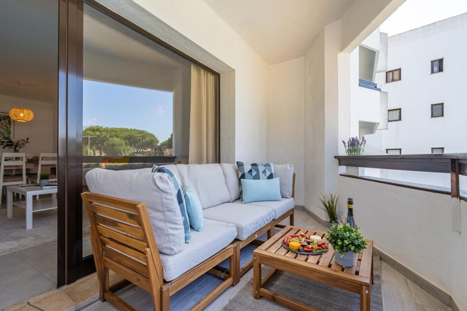 Patio, View (from property/room), Balcony/Terrace, Dining area
