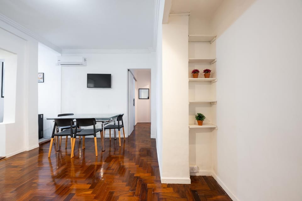 TV and multimedia, Living room, Dining area, Evening entertainment, internet