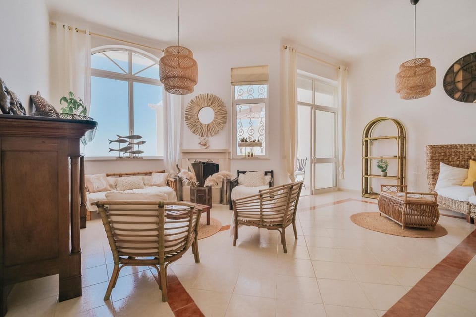 Living room, Photo of the whole room, Seating area, Sea view