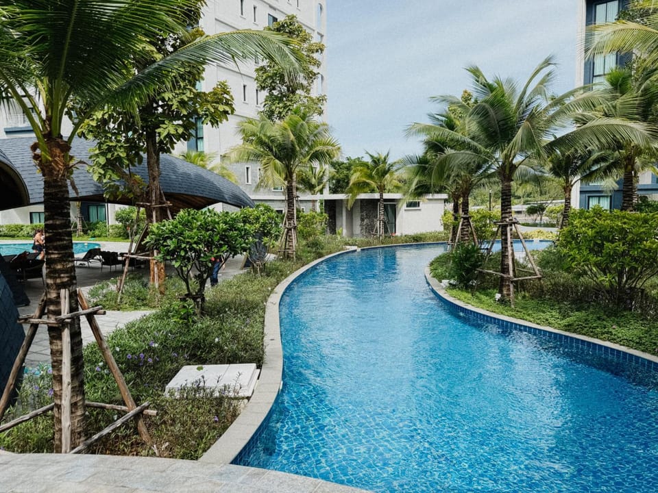 Property building, Swimming pool