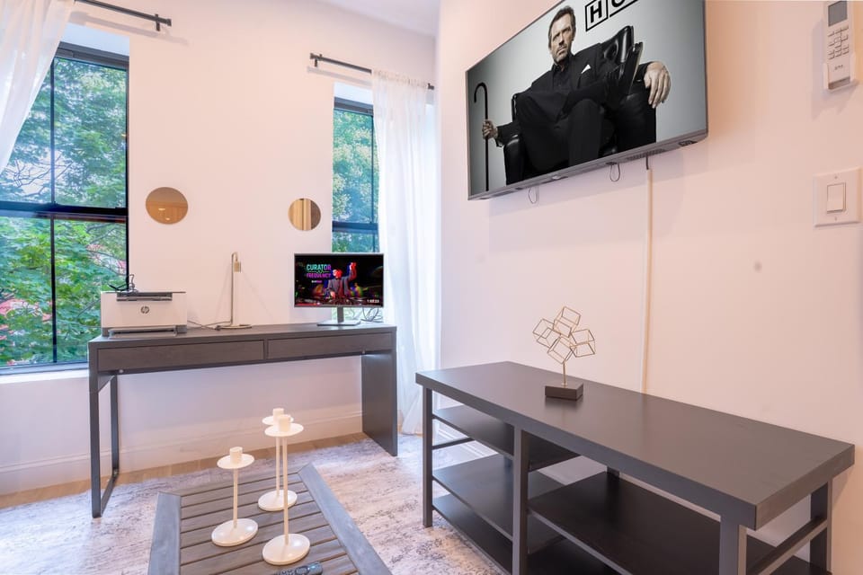 TV and multimedia, Living room, Seating area