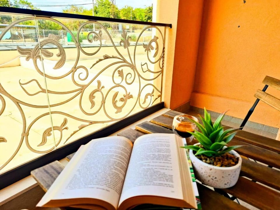 Patio, Day, View (from property/room), Balcony/Terrace, Garden view