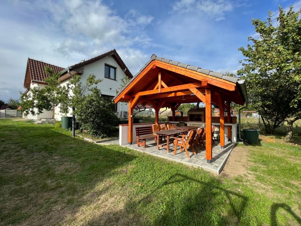 Property building, Patio, Garden