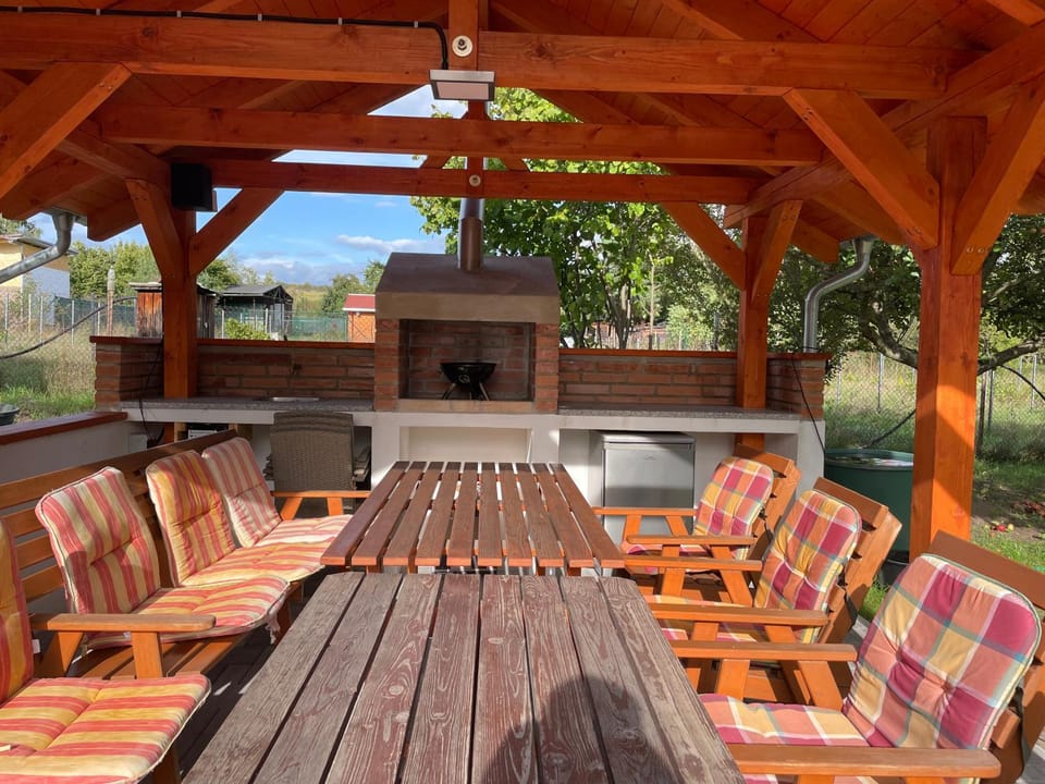 Patio, BBQ facilities, Seating area