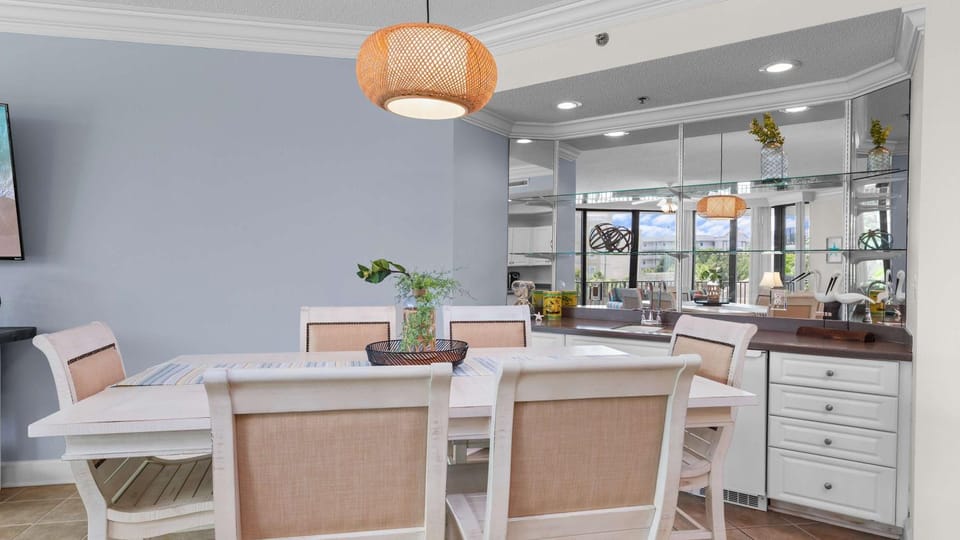 Enjoy a 3-bedroom Bayfront Condo with Lazy River Indoor Pool Jacuzzis and Community Boat Dock for Personal or Rented Boats Plus Redeem in Free Activity Deals Daily House in Orange Beach