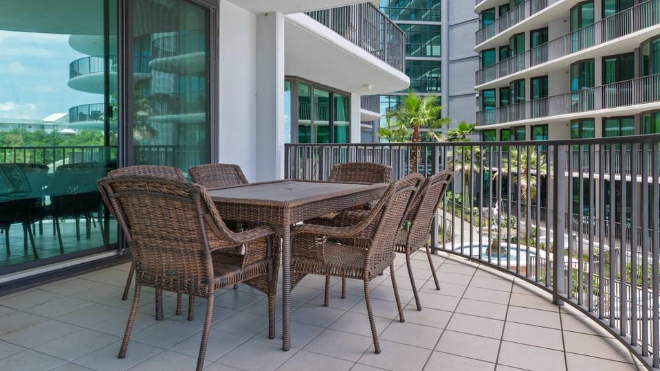 Enjoy a 3-bedroom Bayfront Condo with Lazy River Indoor Pool Jacuzzis and Community Boat Dock for Personal or Rented Boats Plus Redeem in Free Activity Deals Daily House in Orange Beach