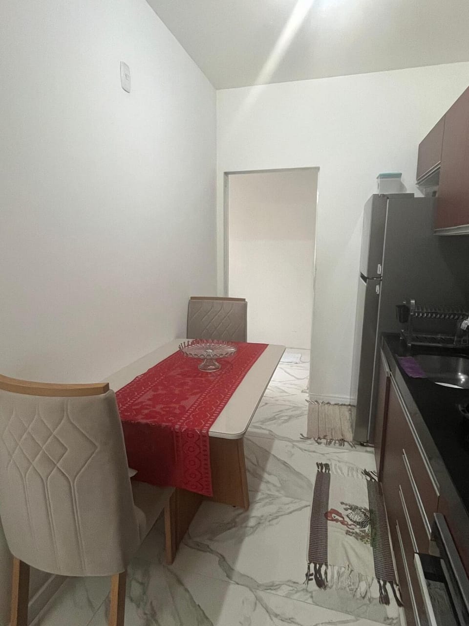 Kitchen or kitchenette, Dining area, oven, stove