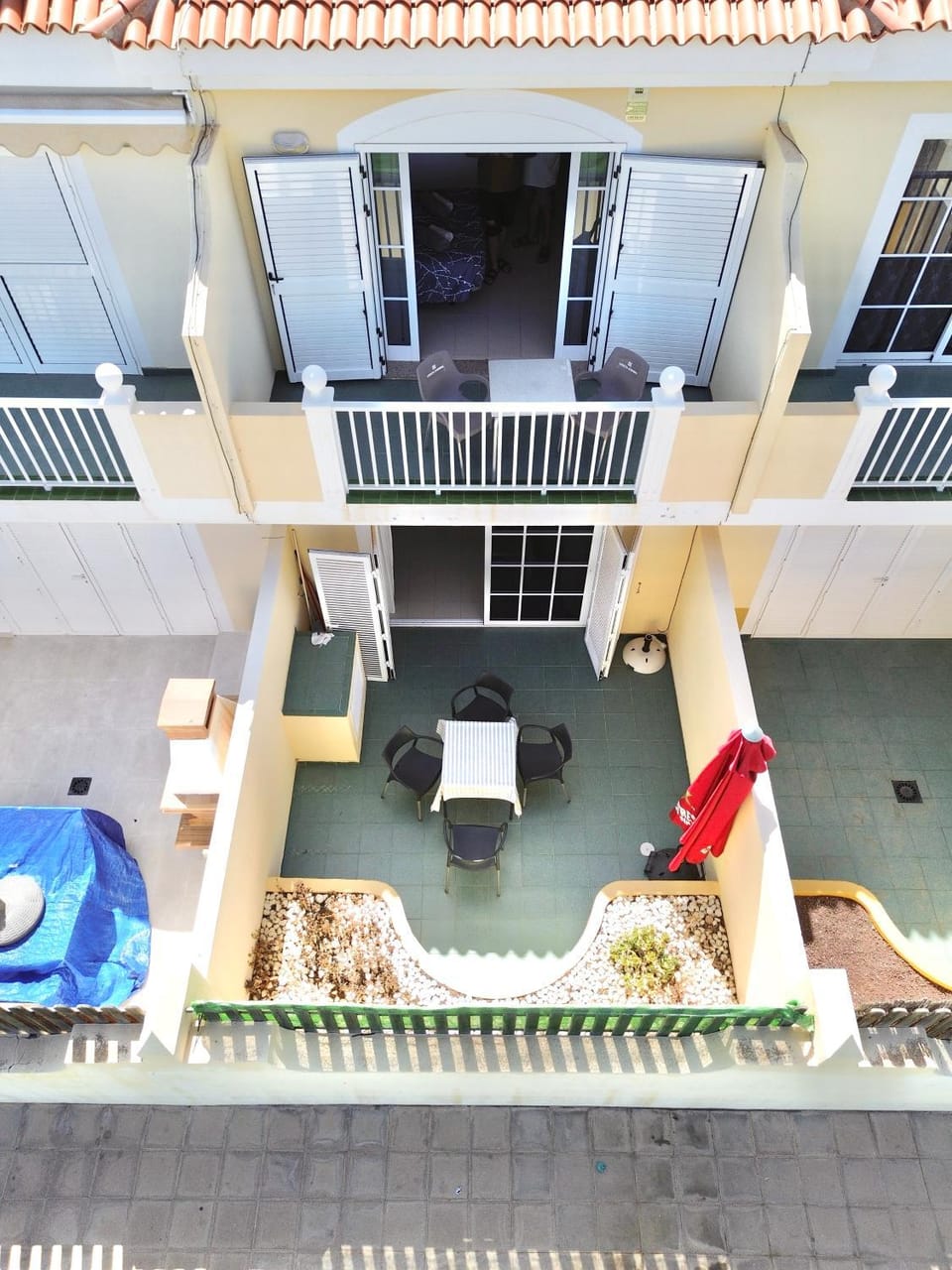 Property building, Patio, Day, View (from property/room), Balcony/Terrace, Living room, Seating area, sunbed