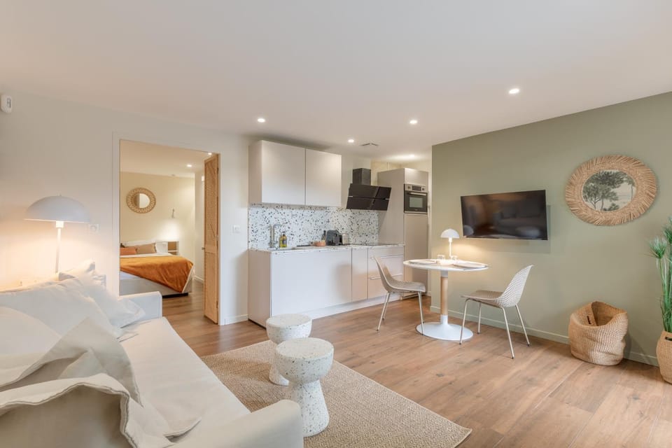 Living room, Dining area, kitchen