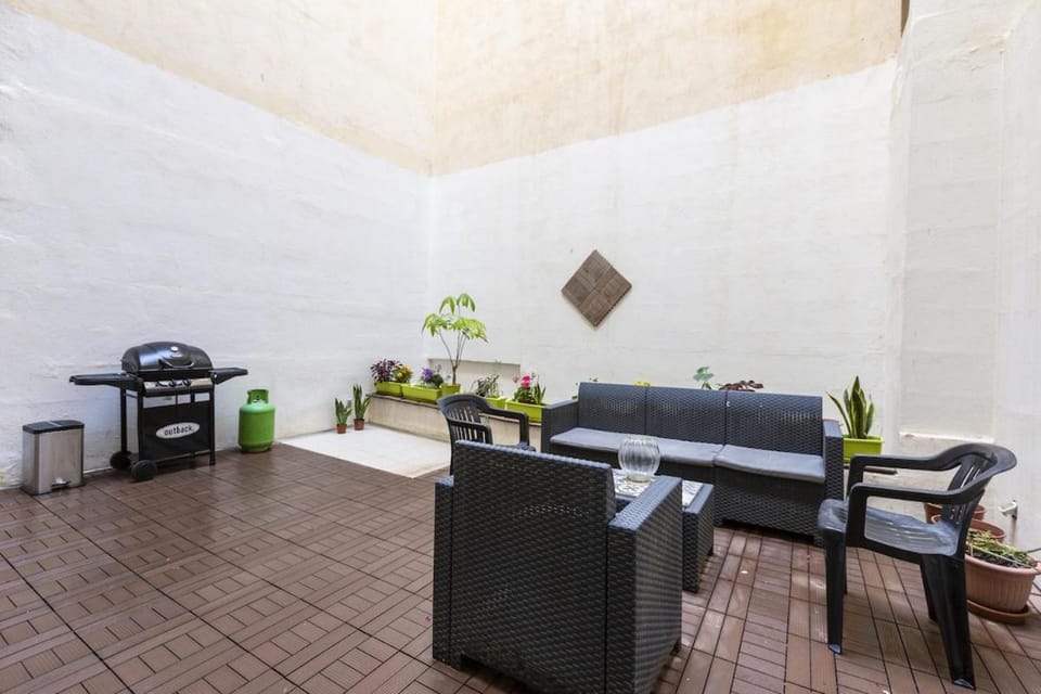 Sliema 2 bedroom family apartment Apartment in Sliema