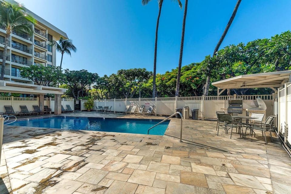 Kihei Akahi D-515: Newly Renovated Ocean View, No Carpet, 3 Zone Split AC, Wi-Fi House in Wailea