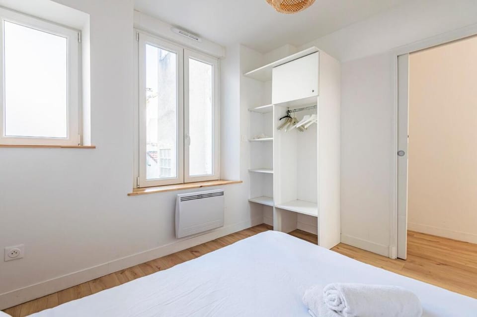 Appartement Moderne à Reims 4 Personnes, Wi-Fi, Climatisation & Confort Apartment in Reims