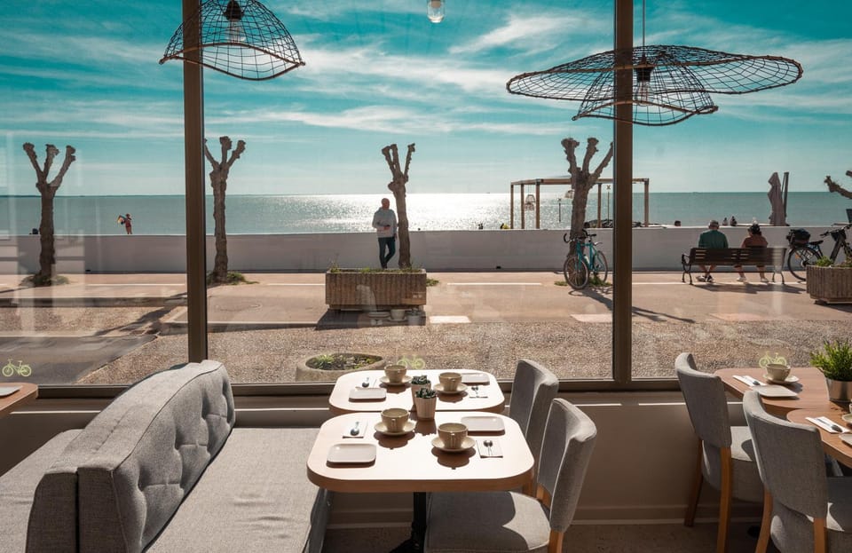 Sea view, Breakfast