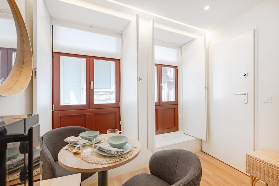 Studio Pop | 111 Collection Apartment in Porto