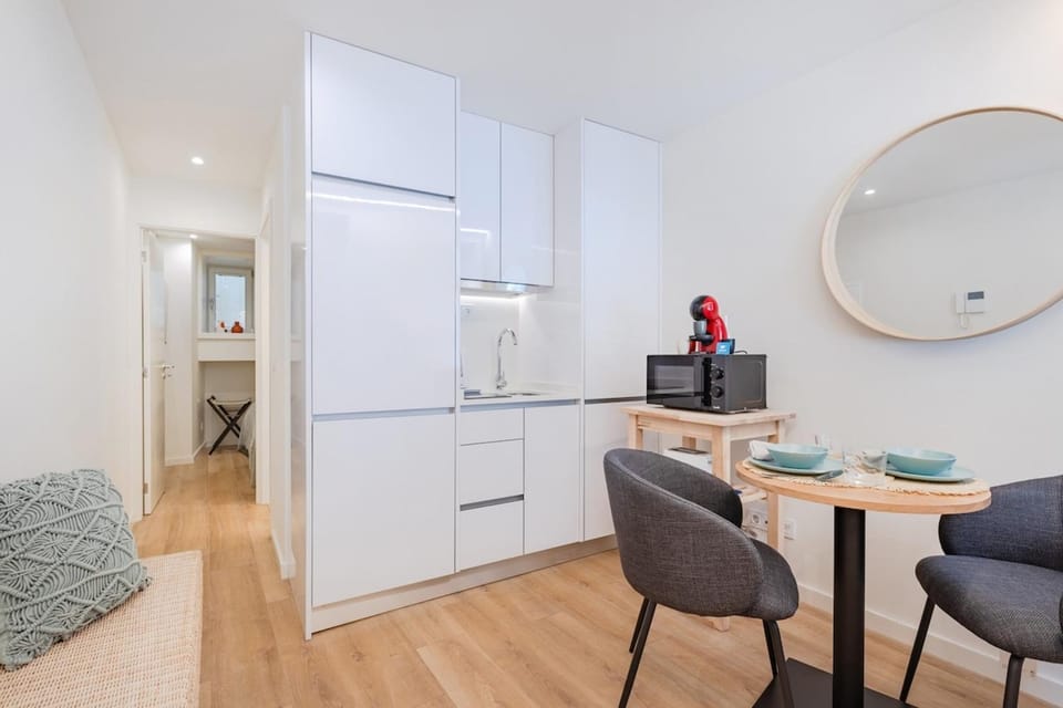 Studio Pop | 111 Collection Apartment in Porto