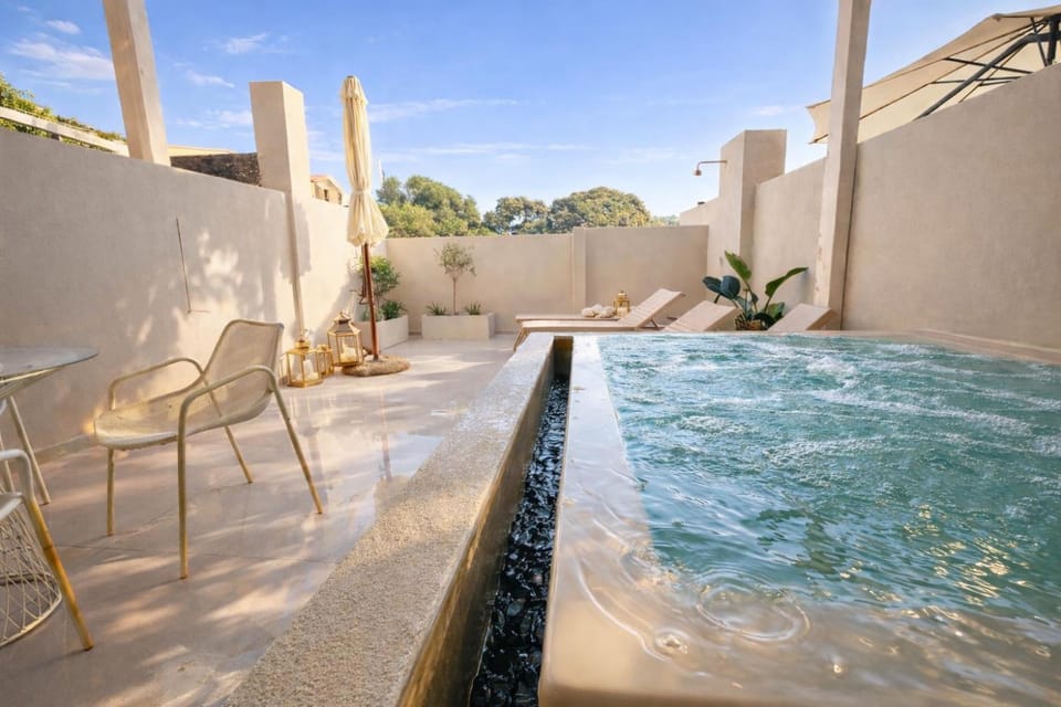 Marev Nature & Luxury Suites -Private Jacuzzi Apartment in Ialysos
