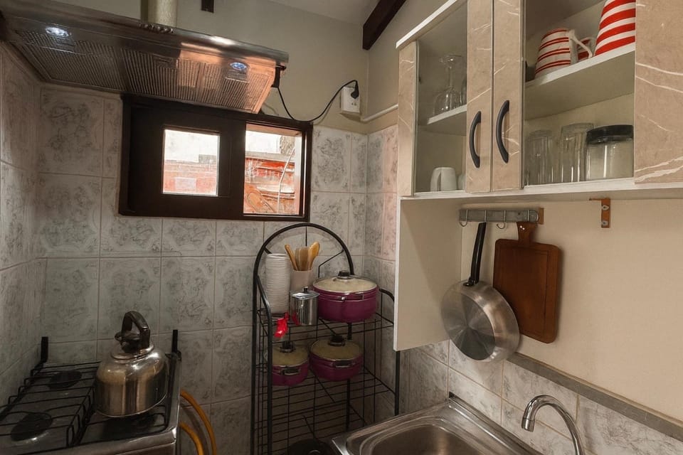 Kitchen or kitchenette, Communal kitchen, kitchen