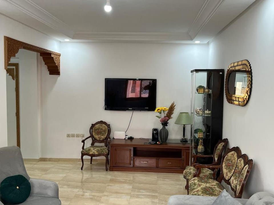 Super apt plein centre de Gueliz hyper bien placer pour votre séjour tout à proximité resto café transport Apartment in Marrakesh