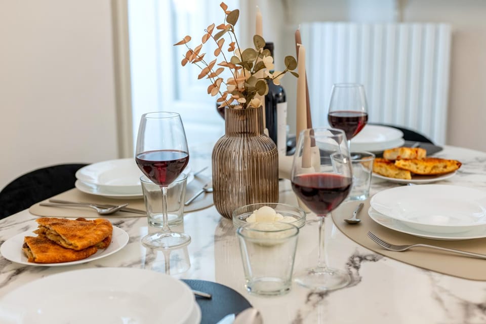 Food and drinks, Food, Lunch, Dinner, Drinks, Alcoholic drinks