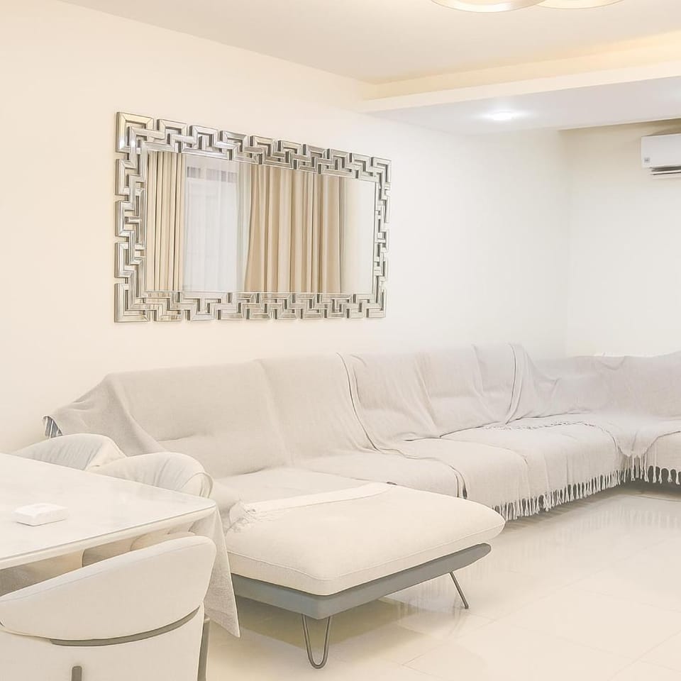 Living room, Seating area, air conditioner