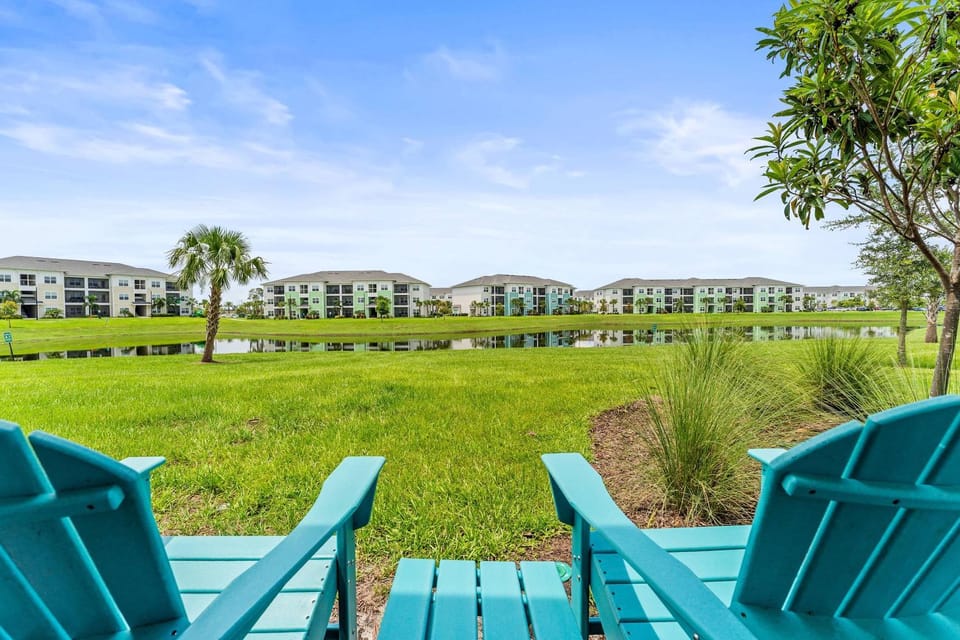 Waves of Relaxation - For 8 House in Bay Lake