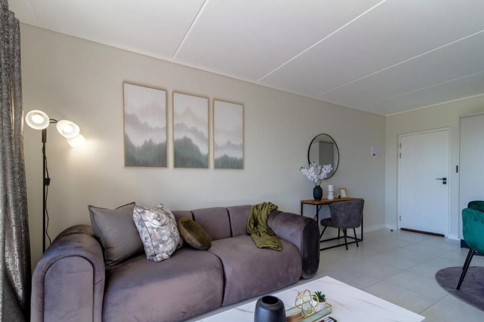 AlimamaSpaces Panos Whisken Apartment in Sandton