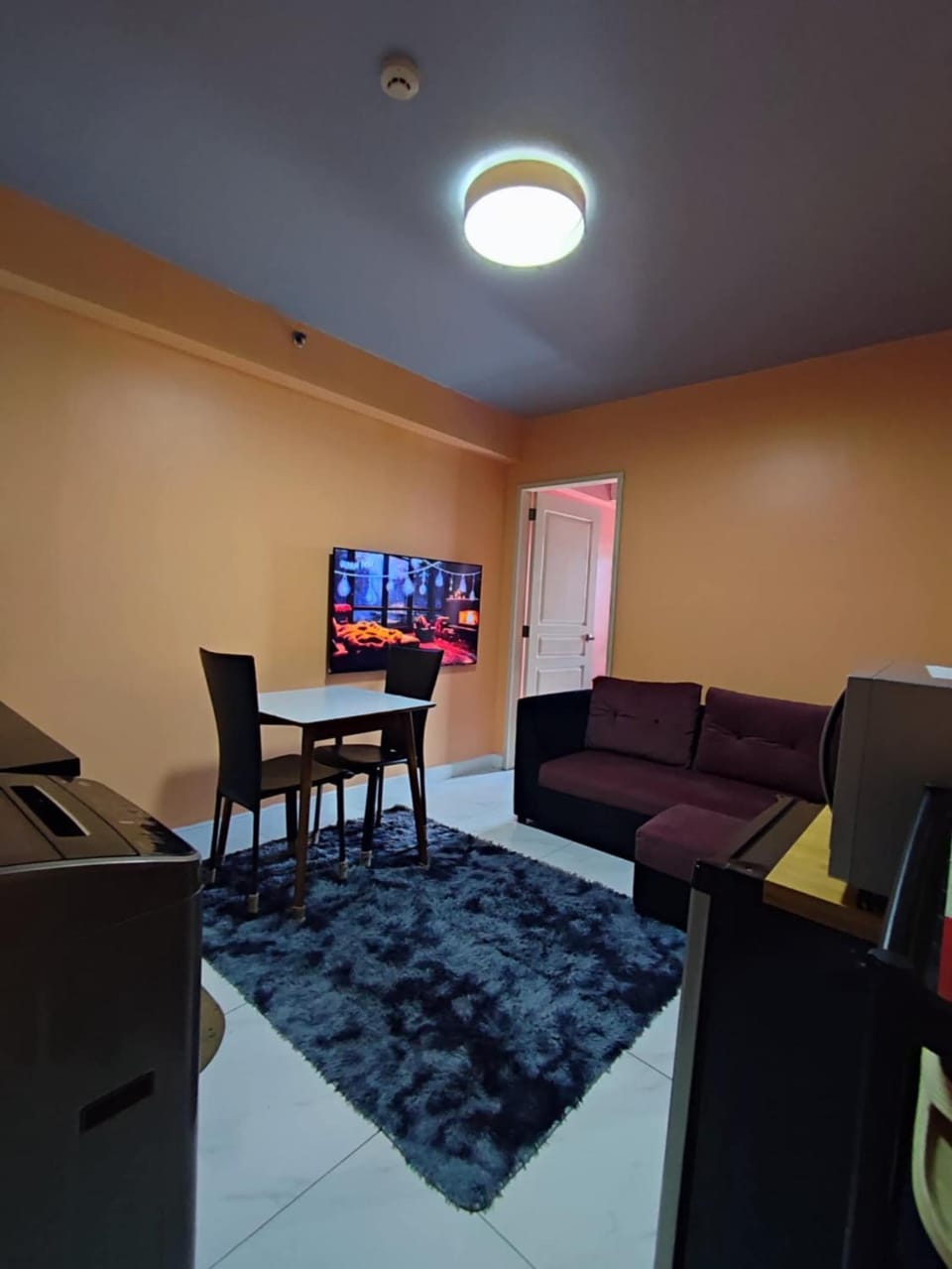 Cozy-AIS Staycation Bed and Breakfast in Pasay