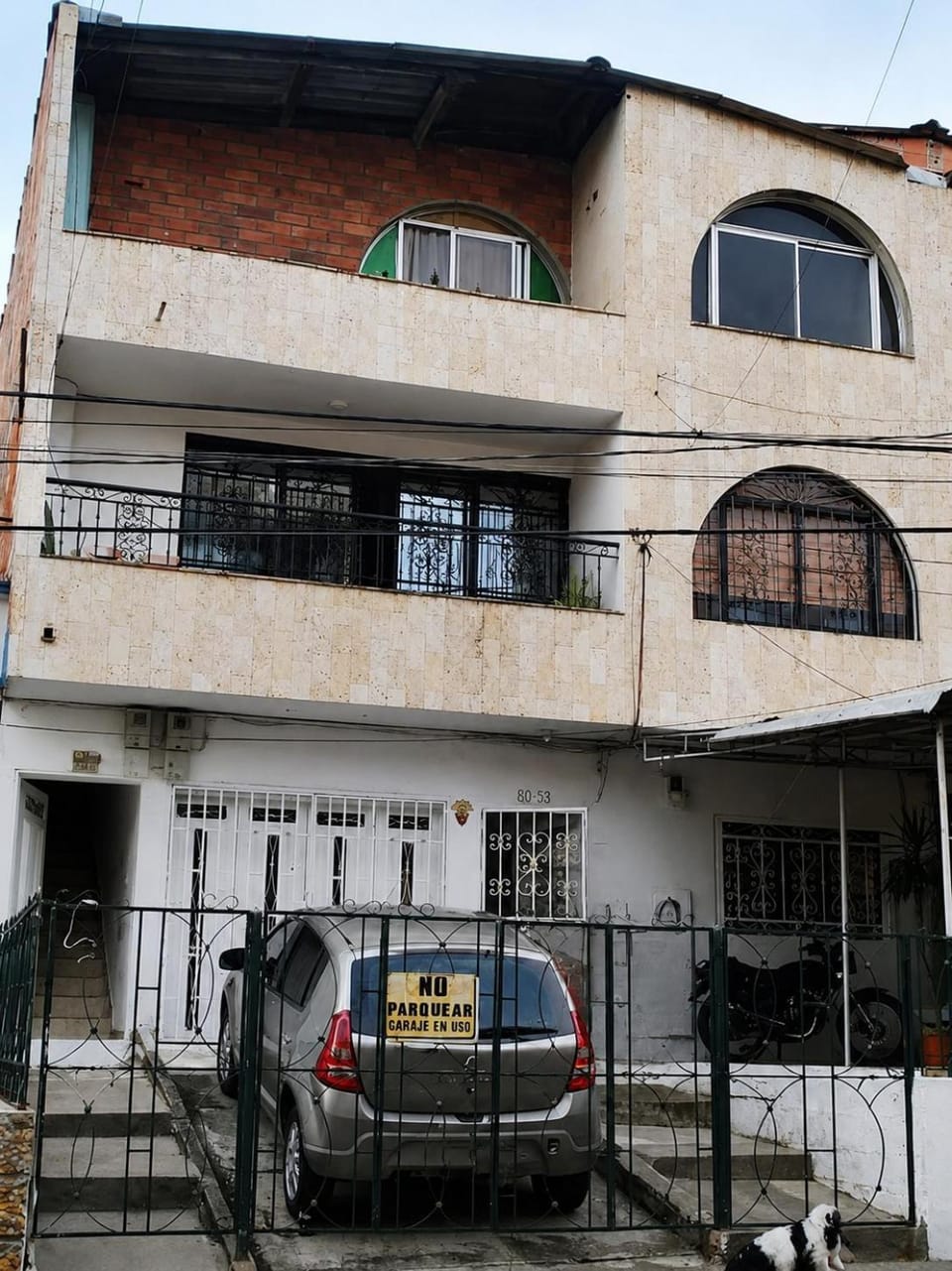 Facade/entrance