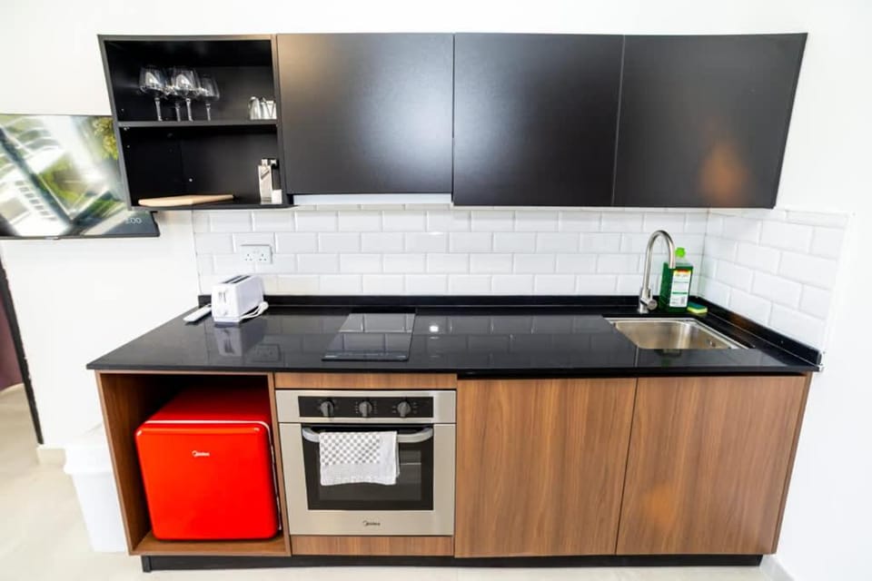 Peaceful 1-Bedroom Apartment Stunning Views - by HostMT Apartment in Saint Paul's Bay
