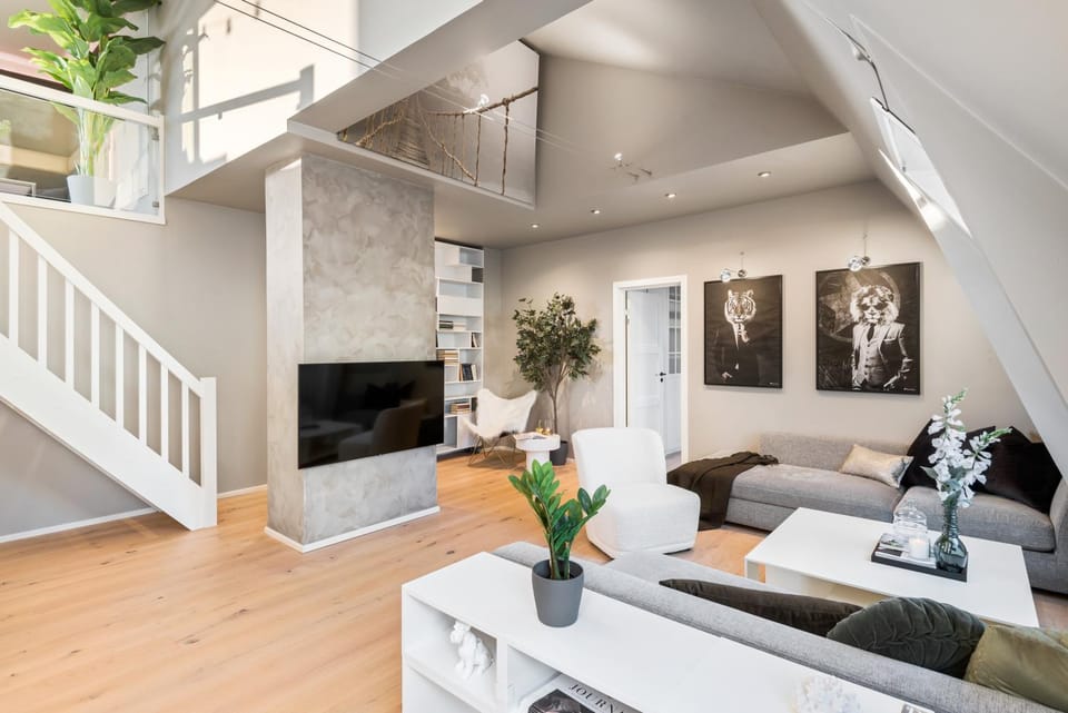 TV and multimedia, Living room, Seating area