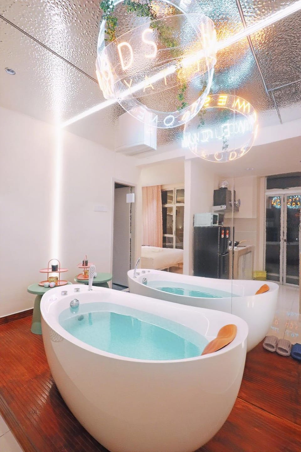 Midas Seri Alam Luxury Dopamine Jacuzzi Apartment in Johor