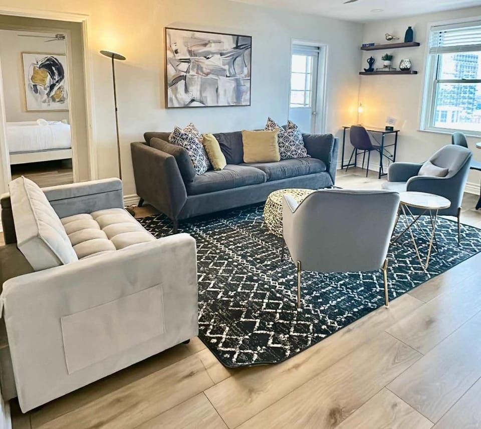 City Views & Downtown Vibes Your Urban Oasis House in Atlanta