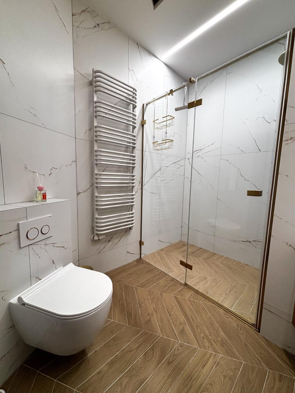 Shower, Toilet, Bathroom