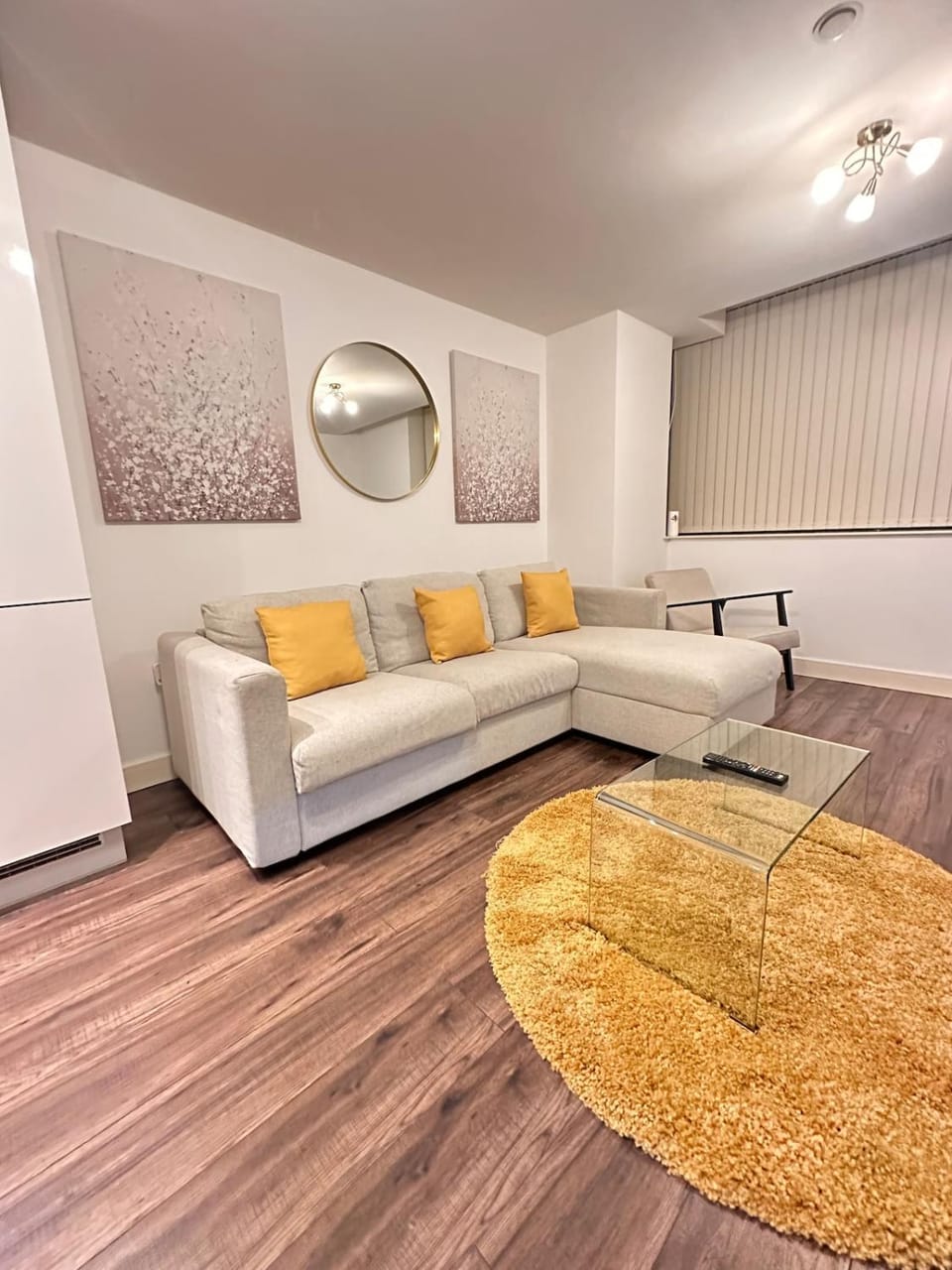 1 Bedroom Apartment- Free Parking, Broad St, City Centre Apartment in Birmingham