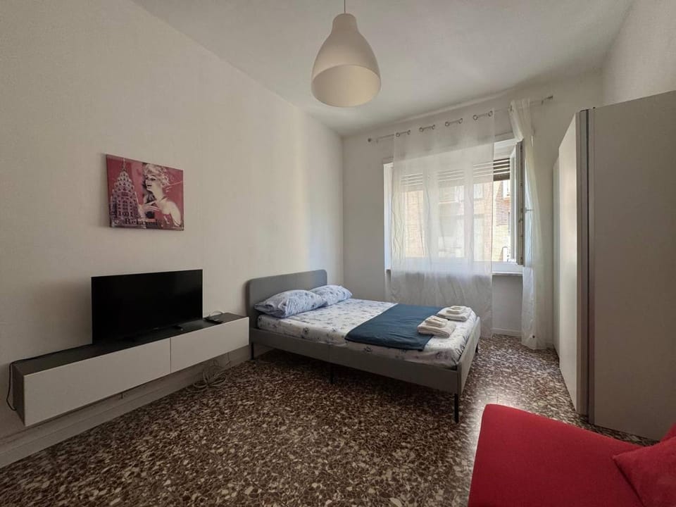 Bed, TV and multimedia, Bedroom, locker, wardrobe
